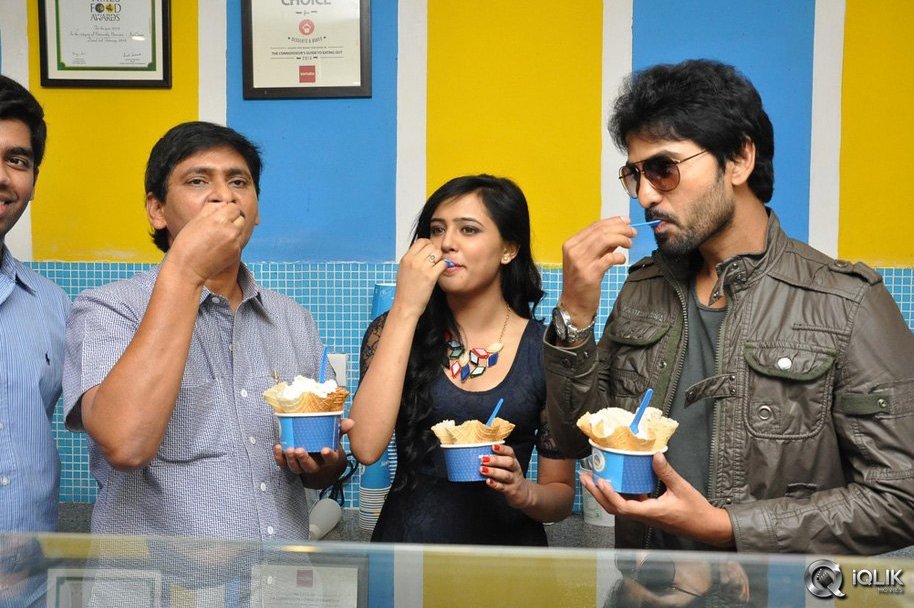 Yamaleela-2-Movie-Team-Sizzle-at-Hazzel